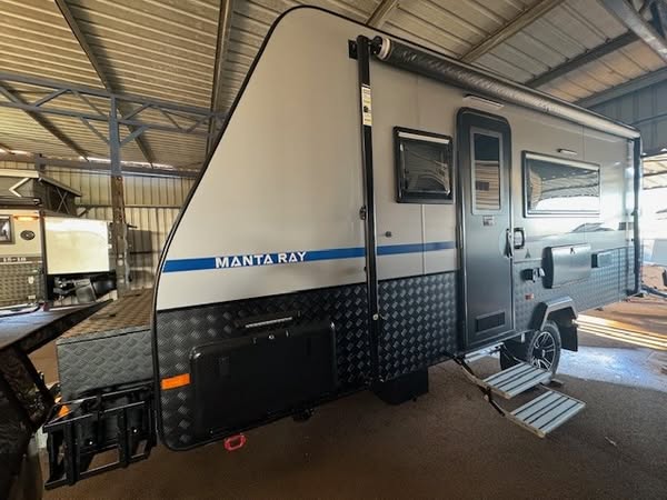 MR16E ADV MY24 | 16ft Manta Ray Ensuite Offroad