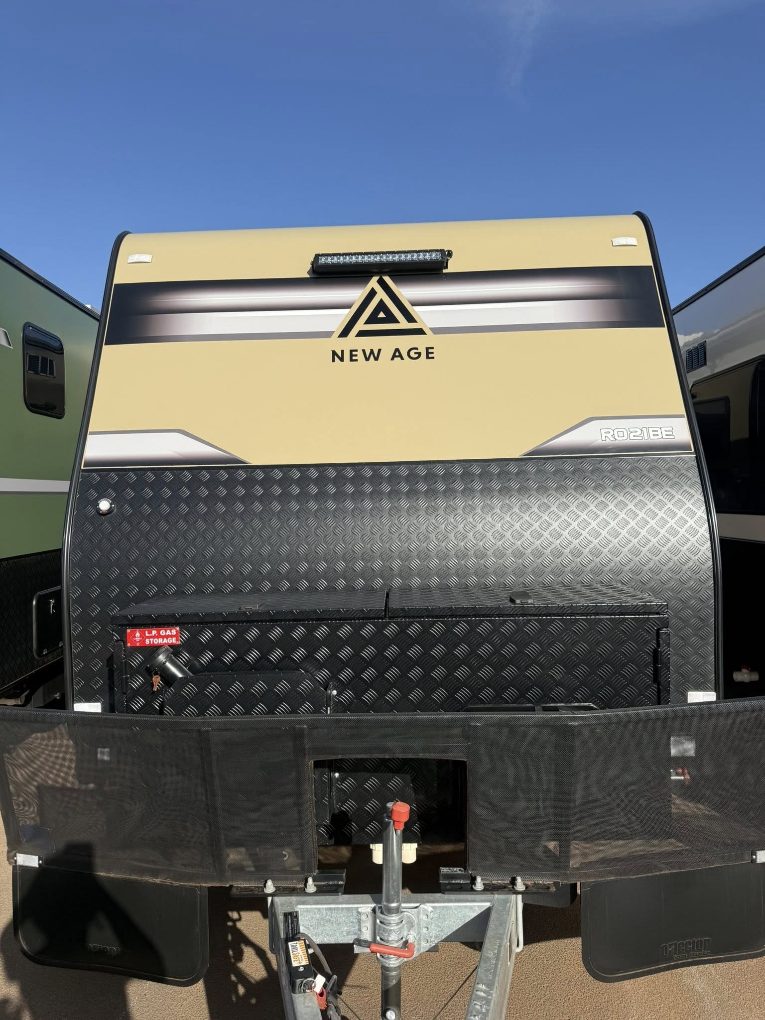 RO21BE EXP MY25 (21FT ROAD OWL BUNK ENSUITE)