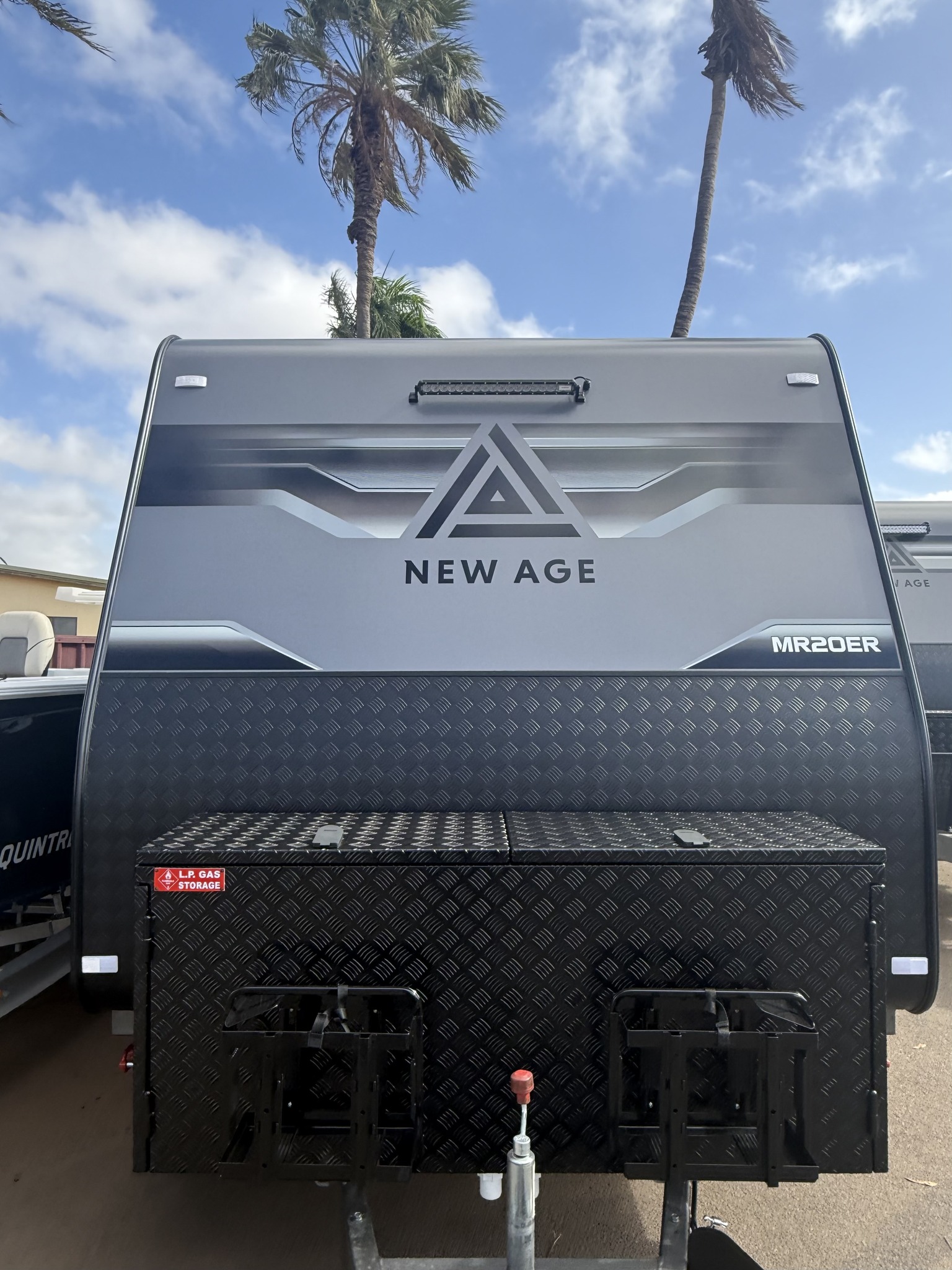 MR20ER EXP MY26 | 20ft Manta Ray Ensuite Rear Door Expedition