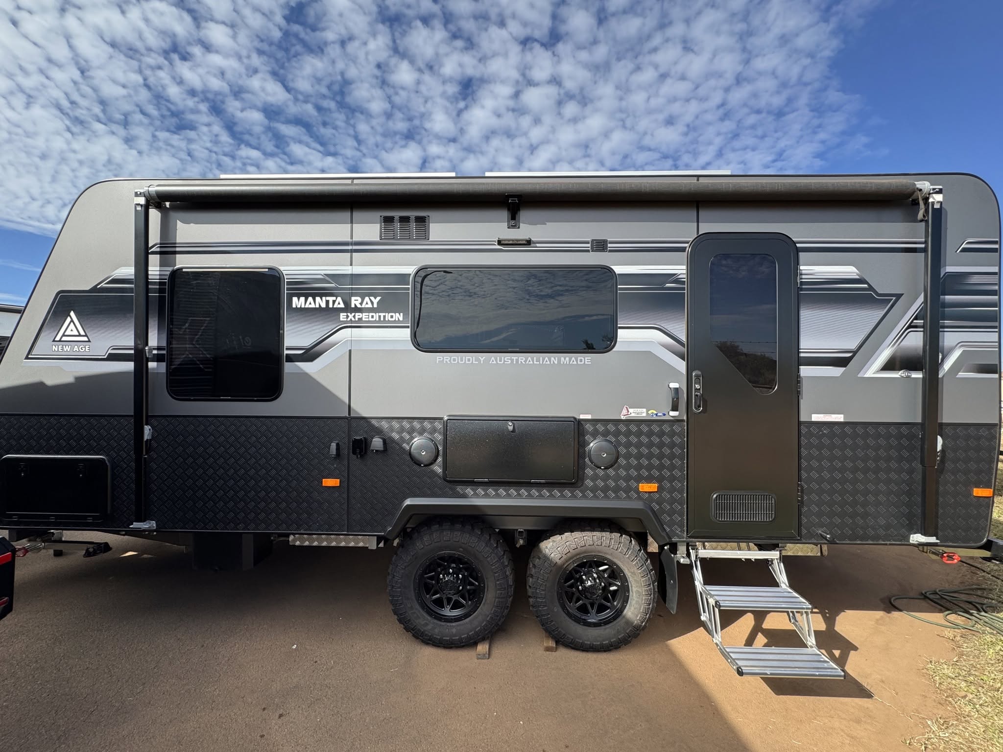 MR18ER EXP MY26 | 18ft Manta Ray Ensuite Rear Door Expedition